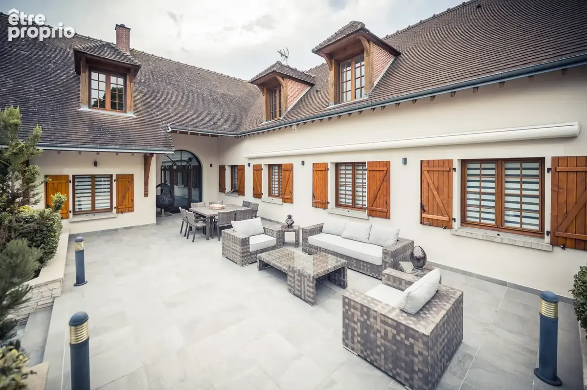 A vendre a 10km gare troyes propriete 294m2, dependance 350m2, parc paysager de 3140m2 - photo 4