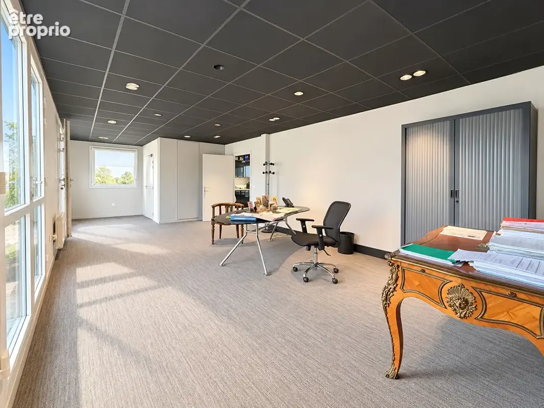 Bureaux aménagés avec 4 parkings et 2 terrasses - Business Park - photo 8