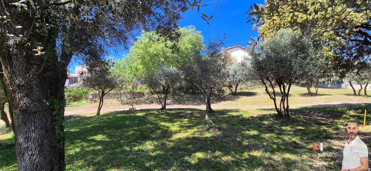 Sommieres tres beau terrain a batir de 500m2 hors lotissement - photo 3