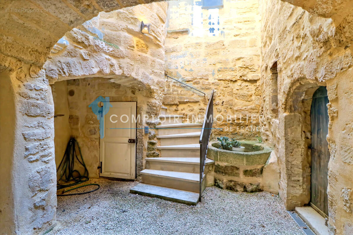Maison à UZES