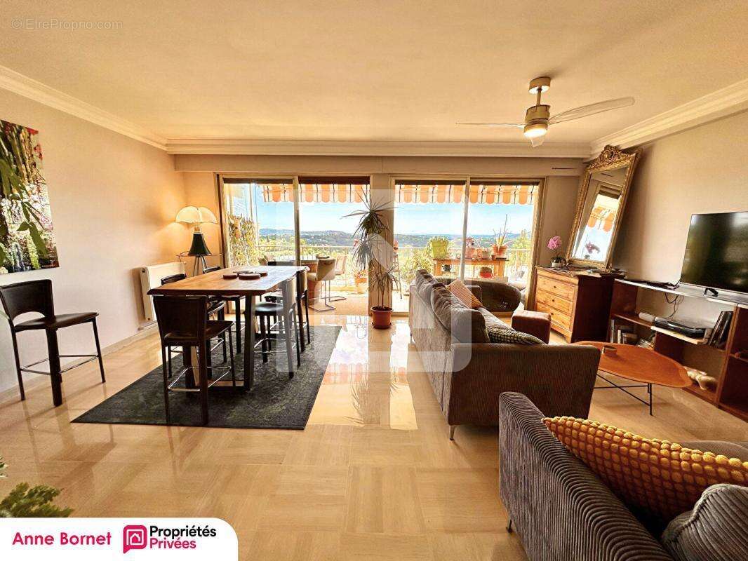 Appartement 4 pièces 93 m2 avec terrasse vue panoramique mer, garage, parking privatif et cave - photo 7