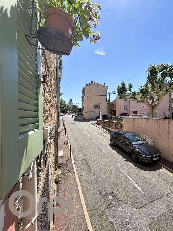 Maison à LE MUY