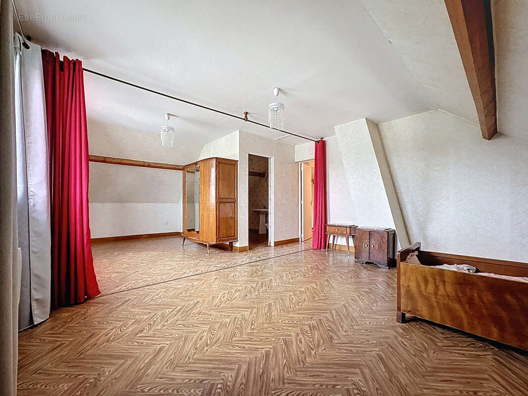 Maison à MONTMIRAIL