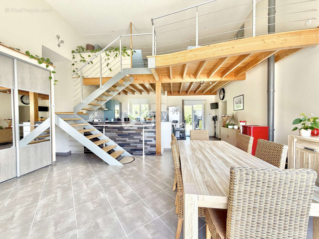 Maison 152 m² à Artonne  - photo 3