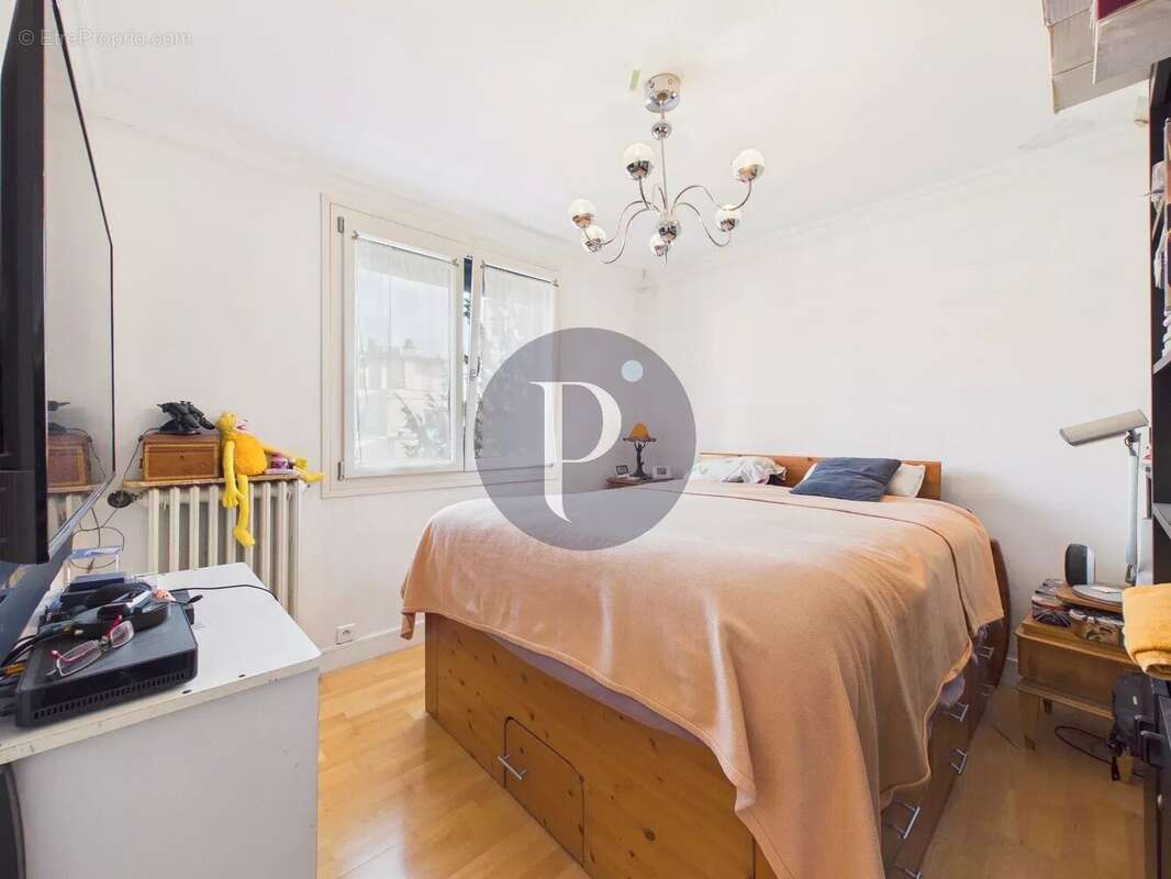 Maison à LE PLESSIS-ROBINSON