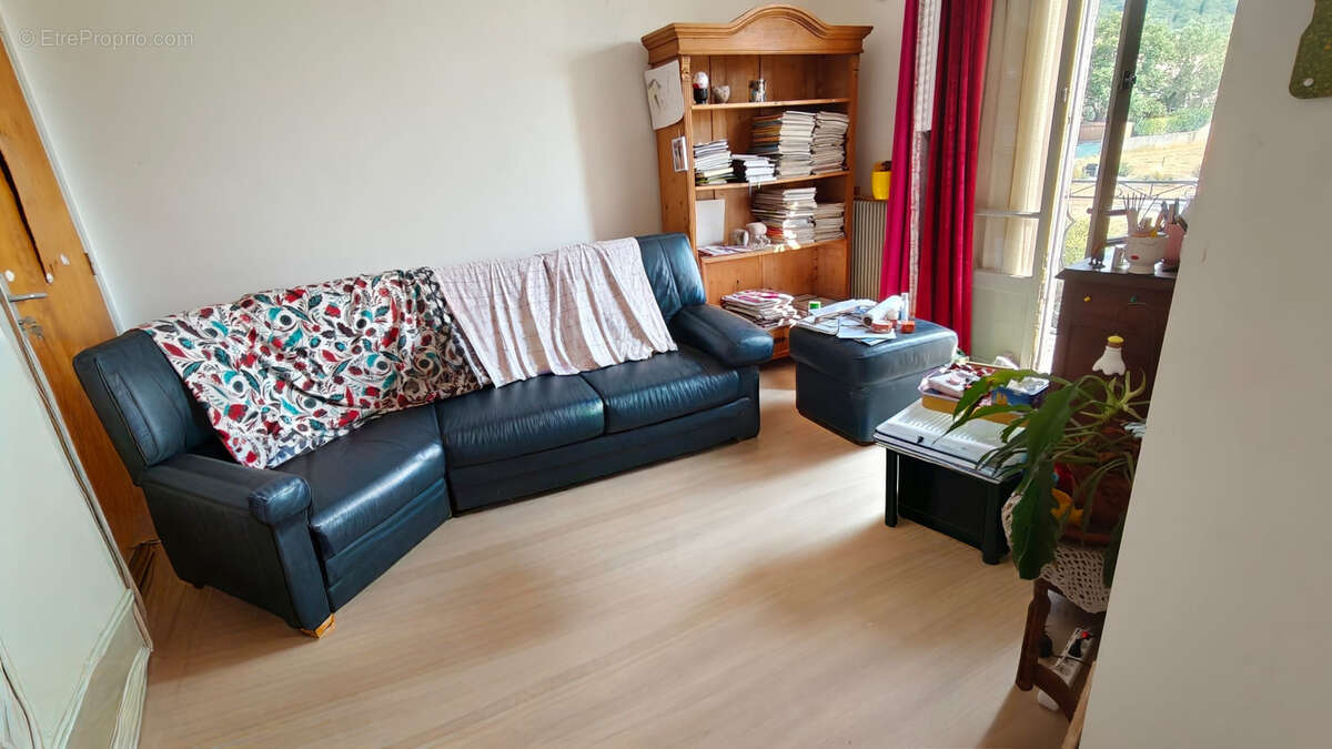 À seulement 3 km de Limoux, dans un village calme et recherché, découvrez cette maison de 130 m2 habitables of - photo 6