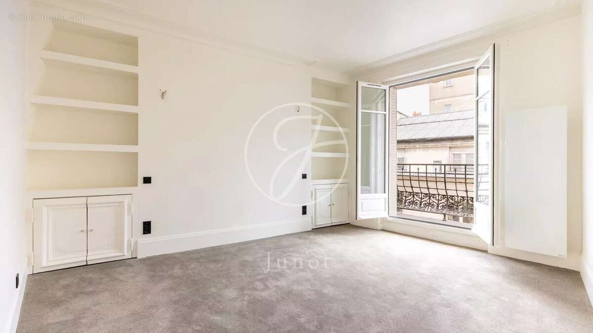 Appartement à PARIS-4E