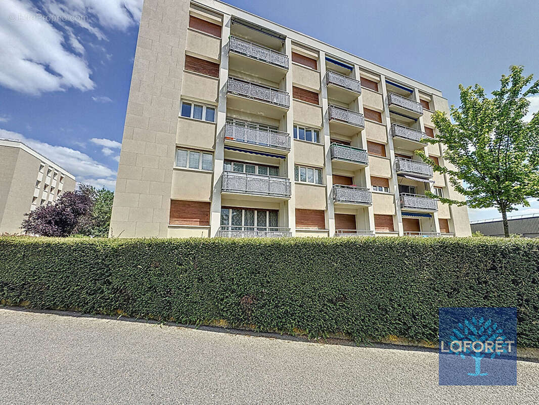 Appartement à CHILLY-MAZARIN