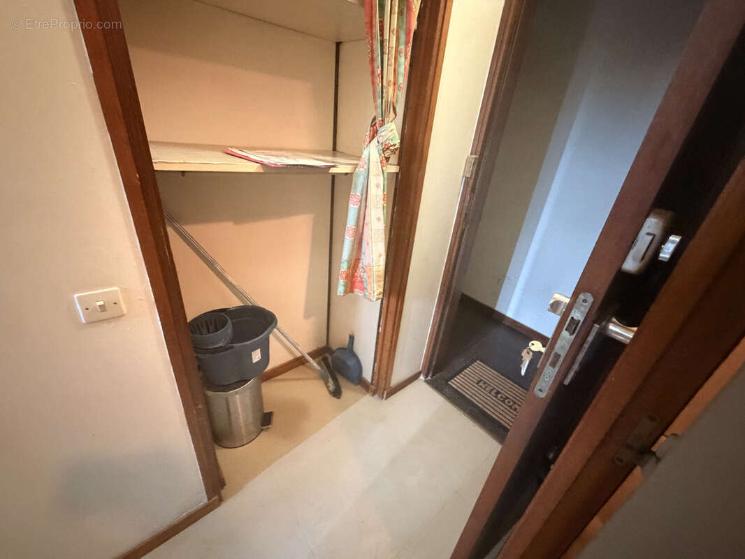 Vente plusieurs lots dans un immeuble - photo 46