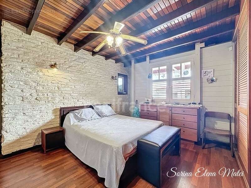 Maison à PETIT-BOURG