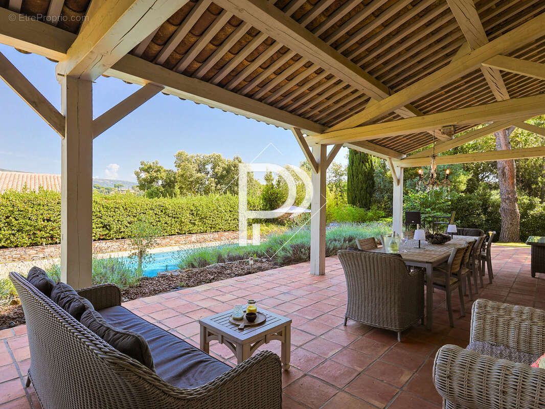 Maison à PLAN-DE-LA-TOUR