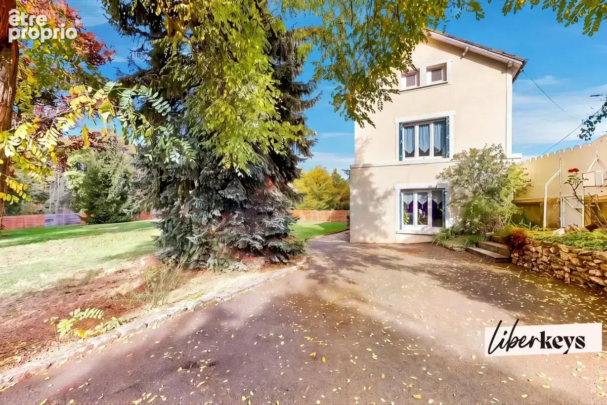 Vernouillet – A 5 minutes de Dreux -  Maison familiale de caractère de 136 m 2 , 4 chambres, terrain arboré de 1 744 m² - photo 14
