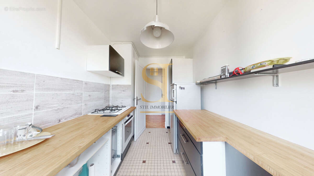 Appartement à COMBS-LA-VILLE