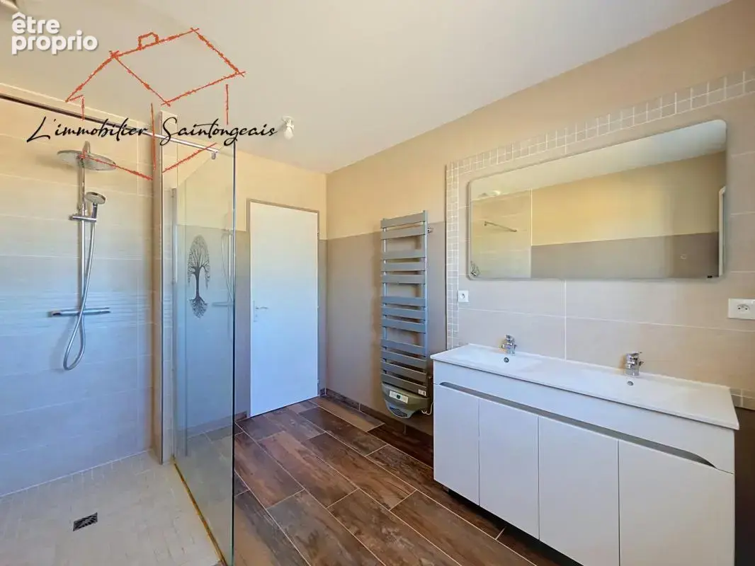 TRIAC-LAUTRAIT  89 m²  3 Chambres  803 m² - photo 5