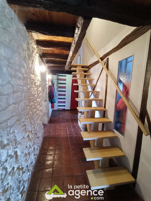 Maison à PRECY