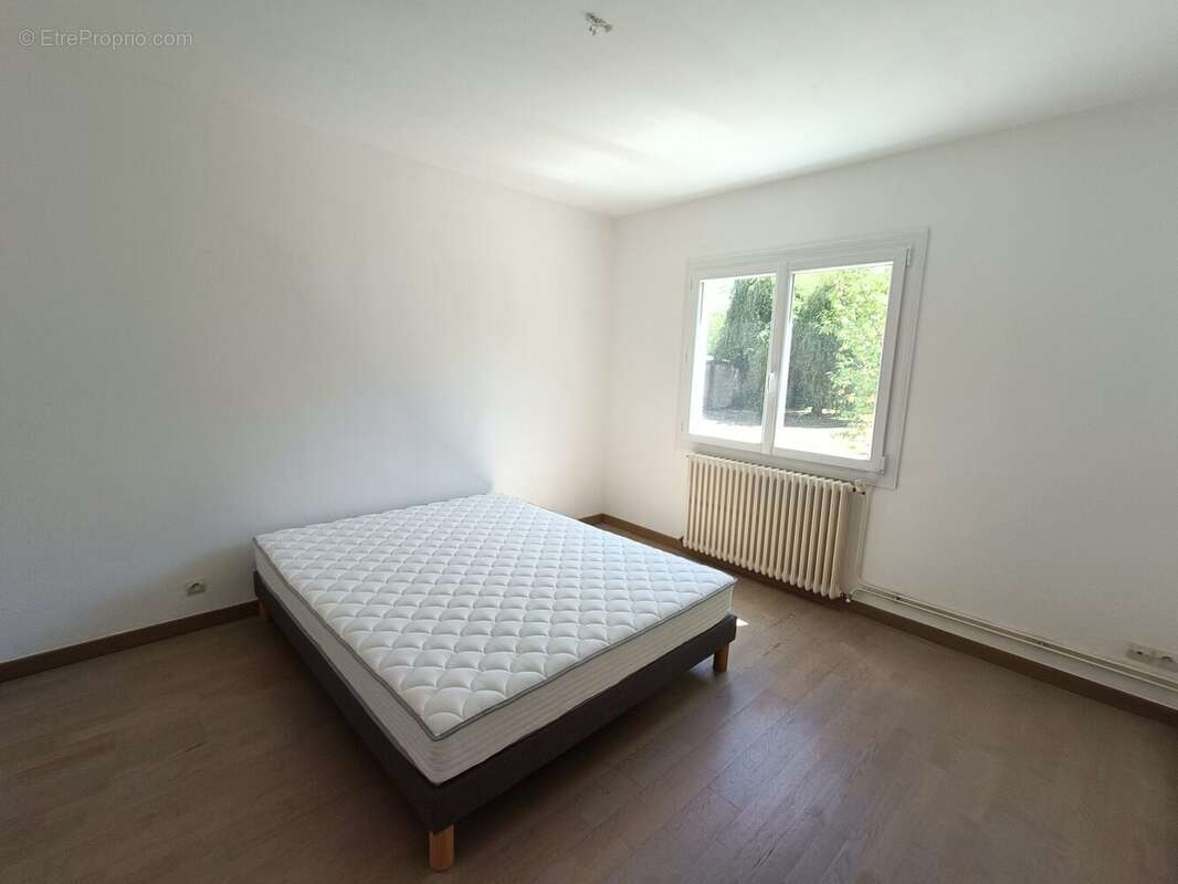 Maison 109 m² à Saint-Julien-L'ars  - photo 8