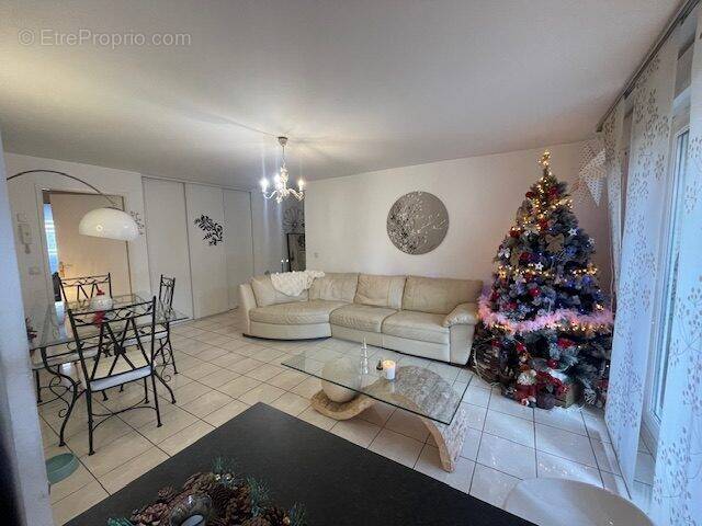 Appartement à LE BLANC-MESNIL