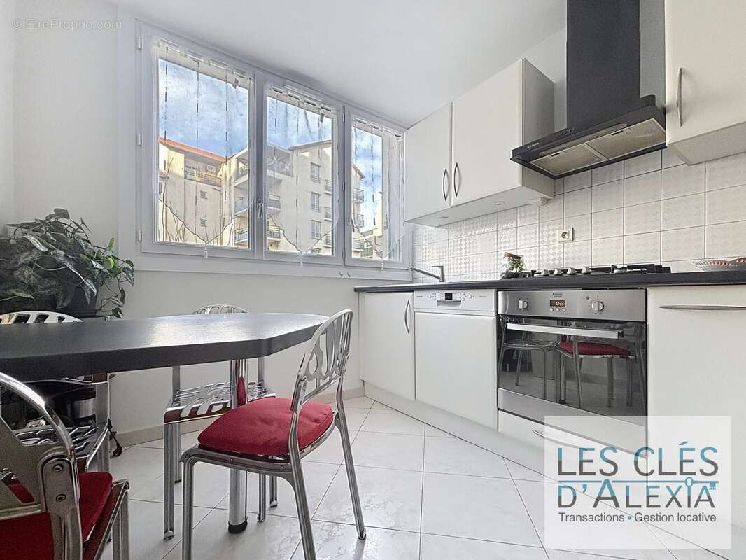 Appartement à LYON-8E