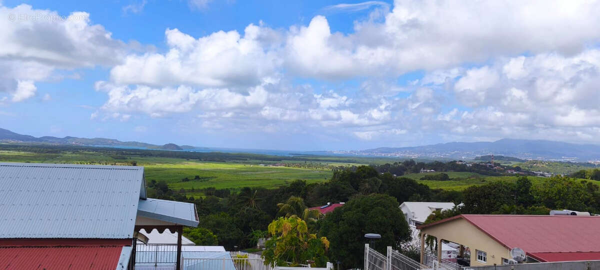 Maison à RIVIERE-SALEE