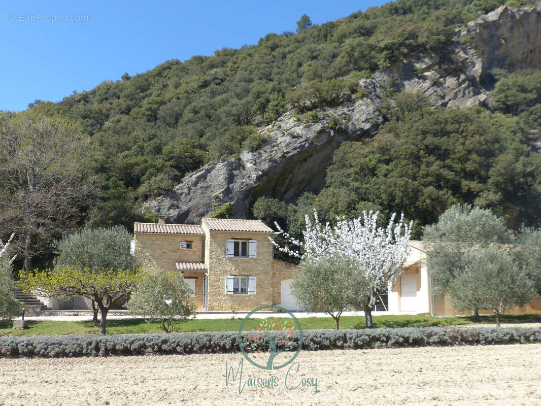 Maison à GRIGNAN