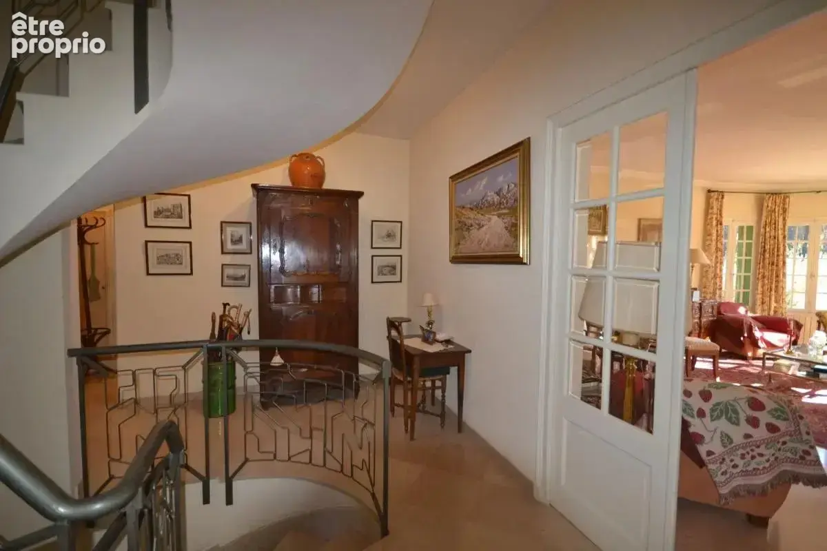 Maison de type villa ancienne en RDC +2 sur parcelles de 4830m2 - photo 13