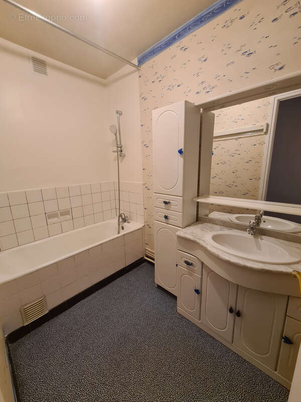 Appartement F5 à nénover - photo 6