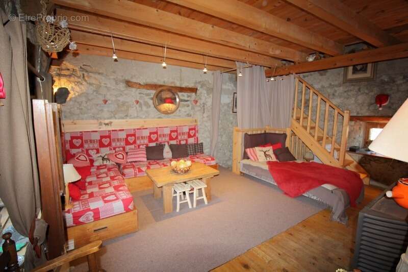 Maison à SAINT-PIERRE-DELS-FORCATS