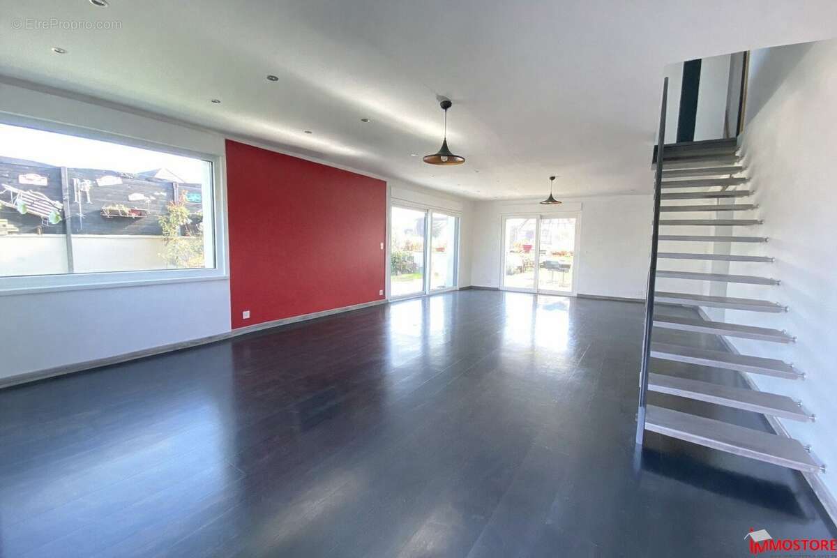 Maison de 220m² dans le village de Bettendorf - photo 2