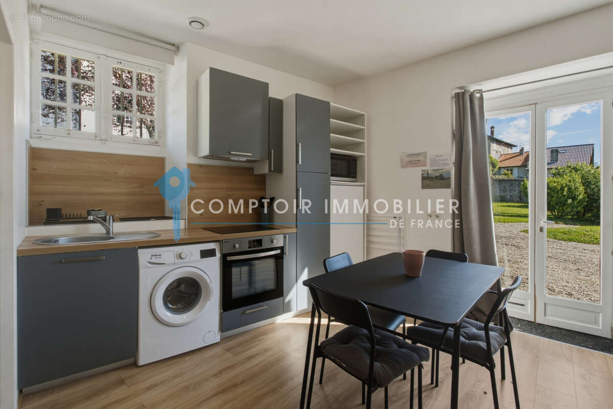 Maison à MEYLAN