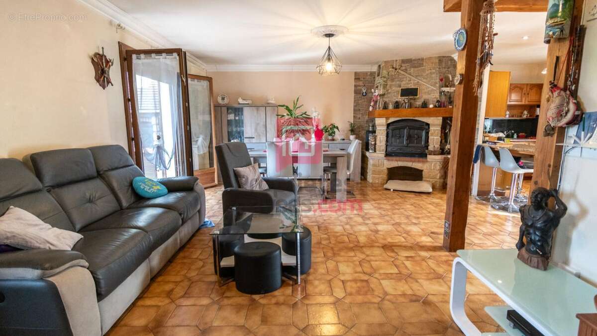 Vend cette maison familiale 4 chambres  88 m² et un jardin de 792 m² Quartier recherché de Saint-Pathus - photo 3