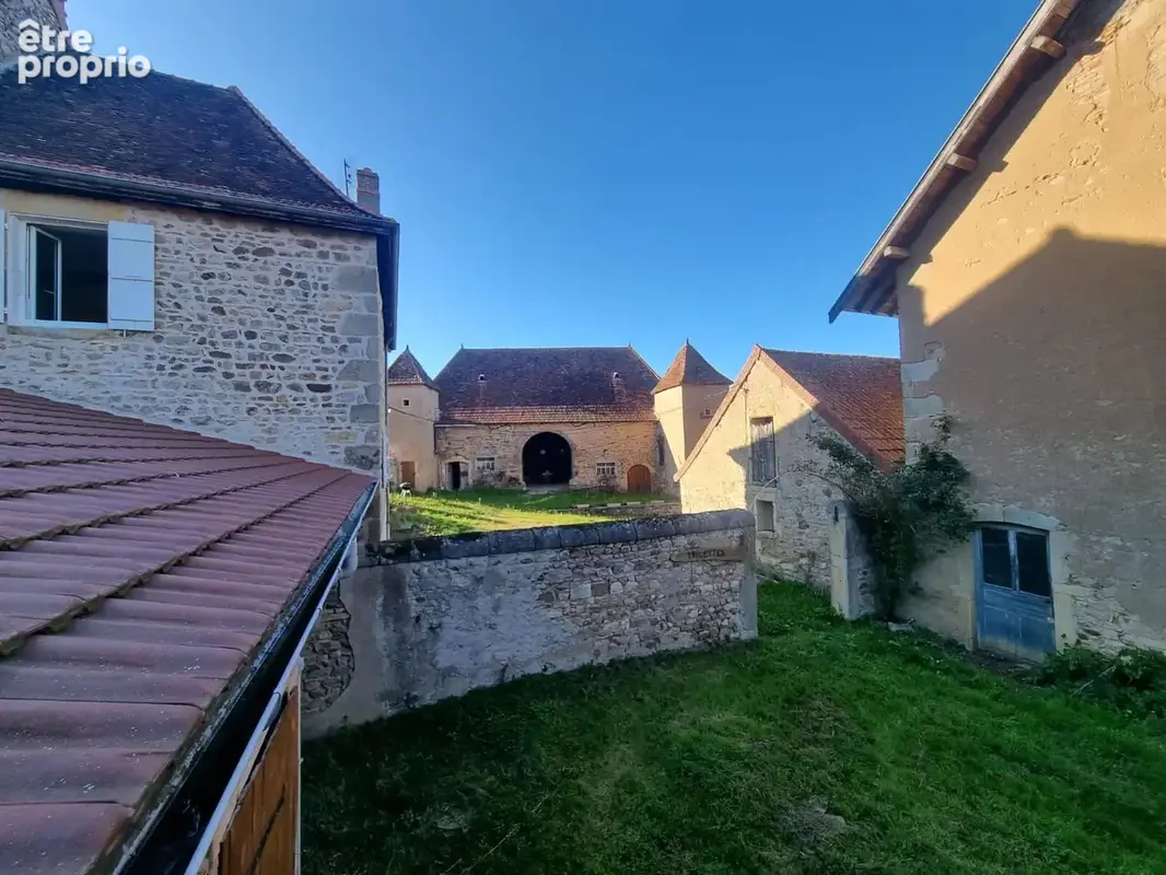 Photo 1 - Maison à SAINT-SYMPHORIEN-DES-BOIS