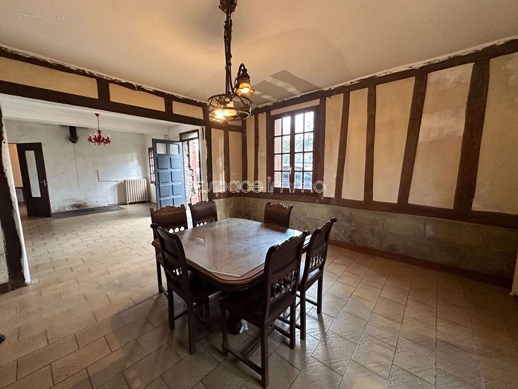 Maison à MONTVILLE