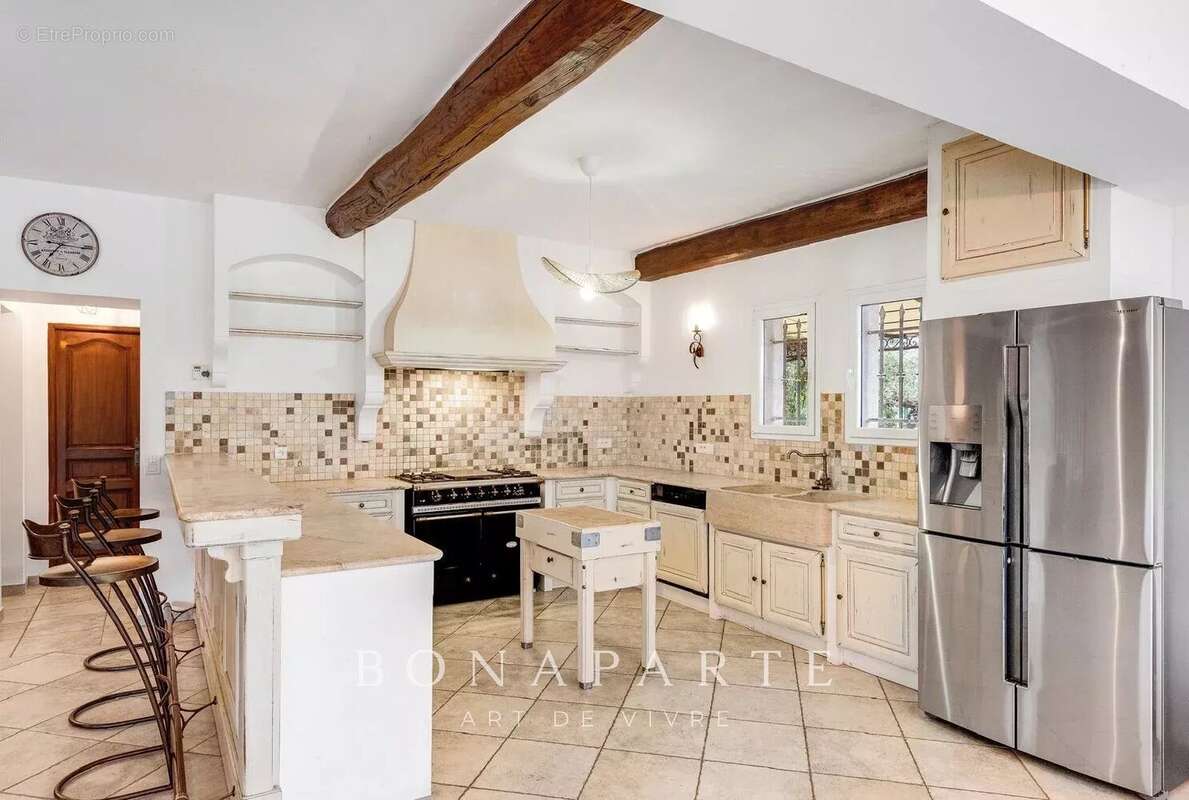 Bagnols-en-forêt - villa provençale - piscine et grand jardin - photo 8