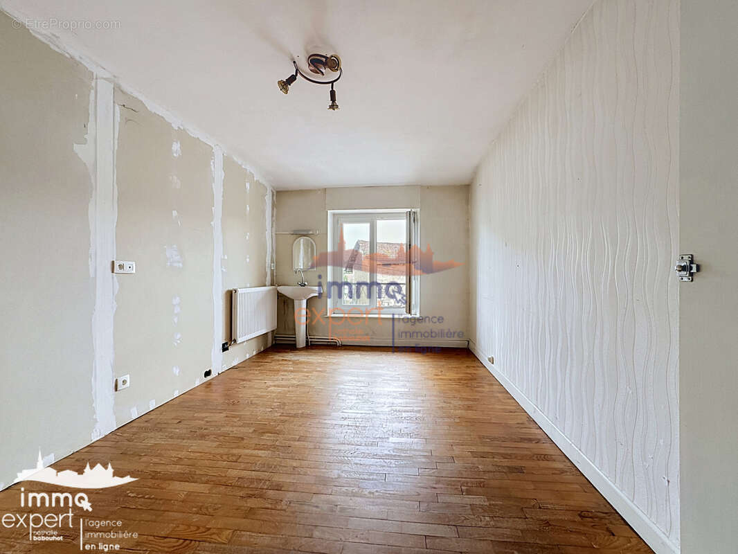 Maison de village à conforter, 7 pièces, 198 m2 - photo 11
