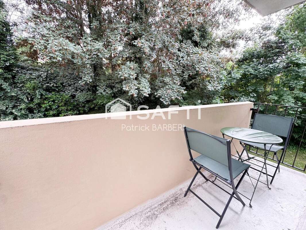 Photo 5 - Appartement à MENUCOURT