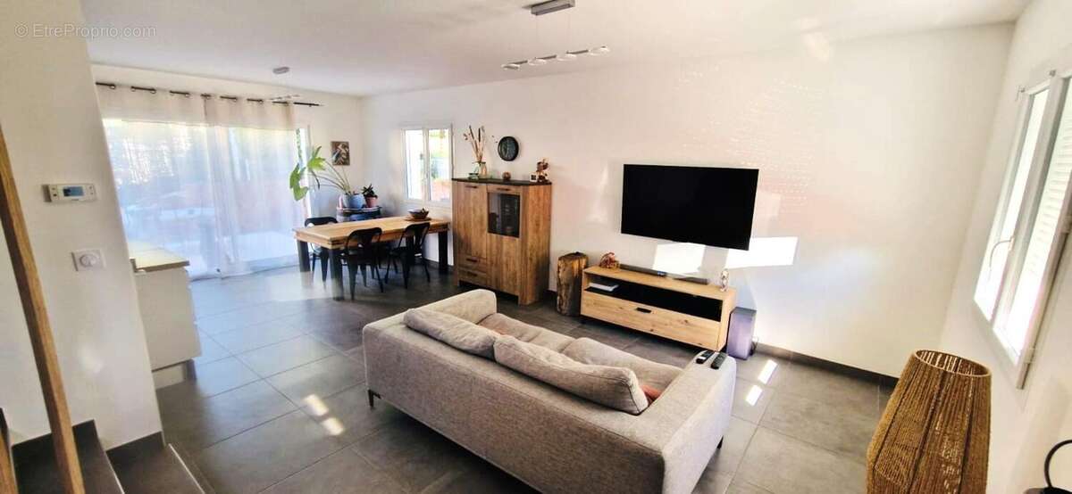 Photo 3 - Maison à MEYRIEU-LES-ETANGS