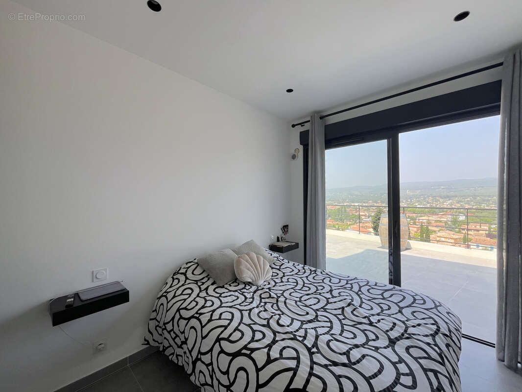 Appartement à LE BEAUSSET