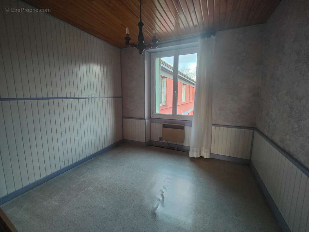 Appartement à BRASSAC-LES-MINES