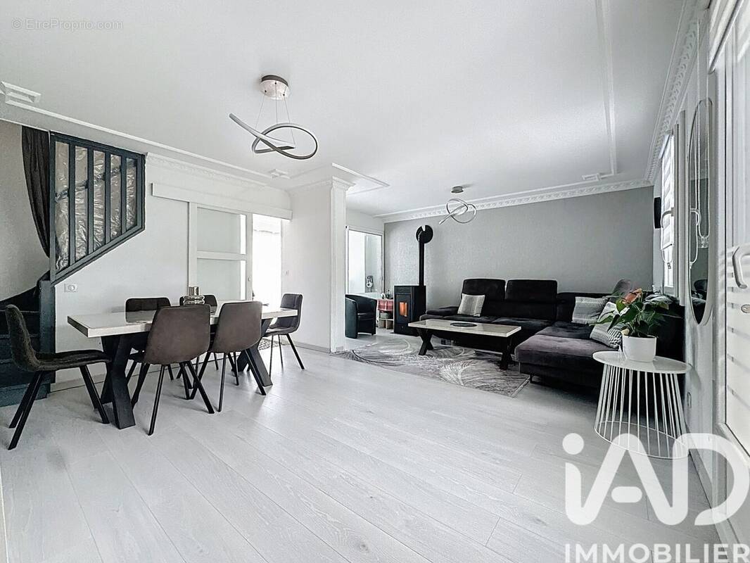 Photo 1 - Maison à WATTRELOS