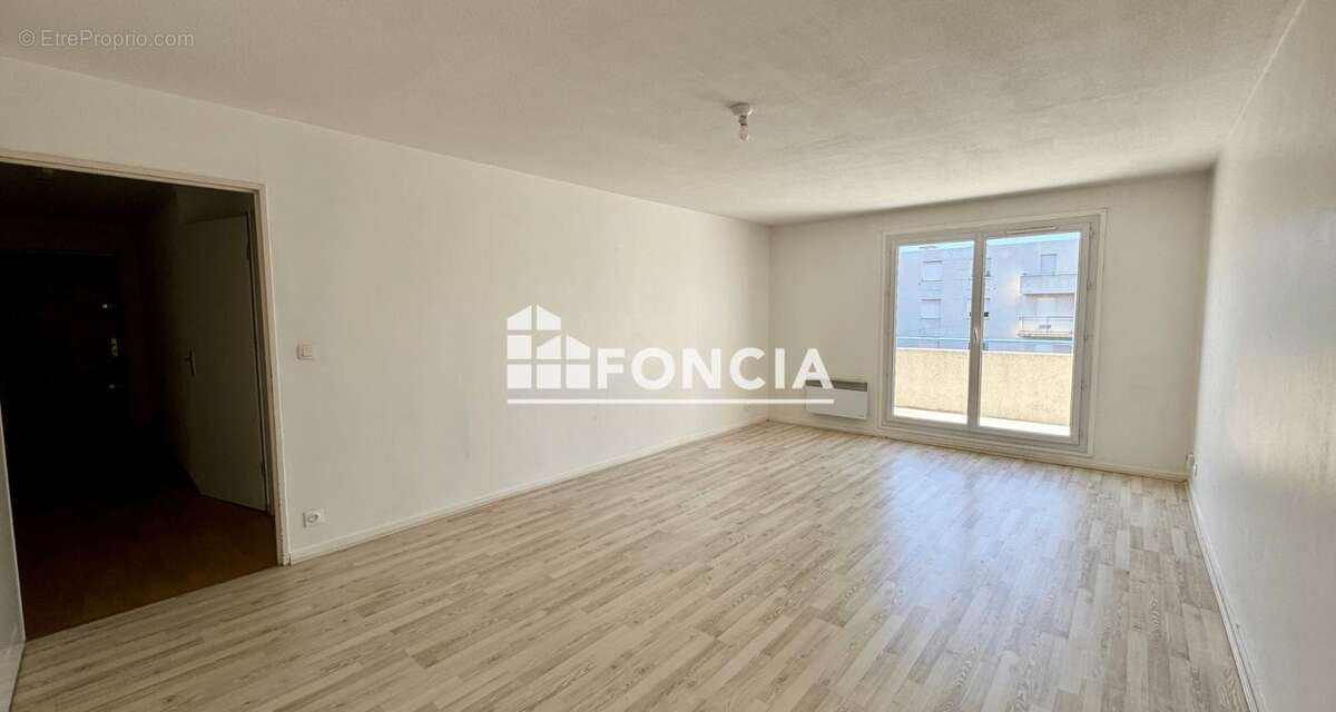 Appartement à LYON-8E
