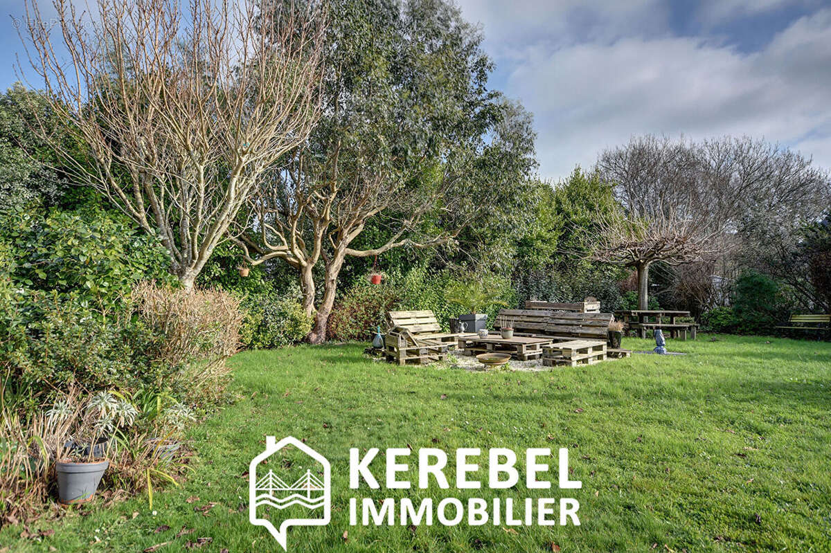 Maison à LOGONNA-DAOULAS