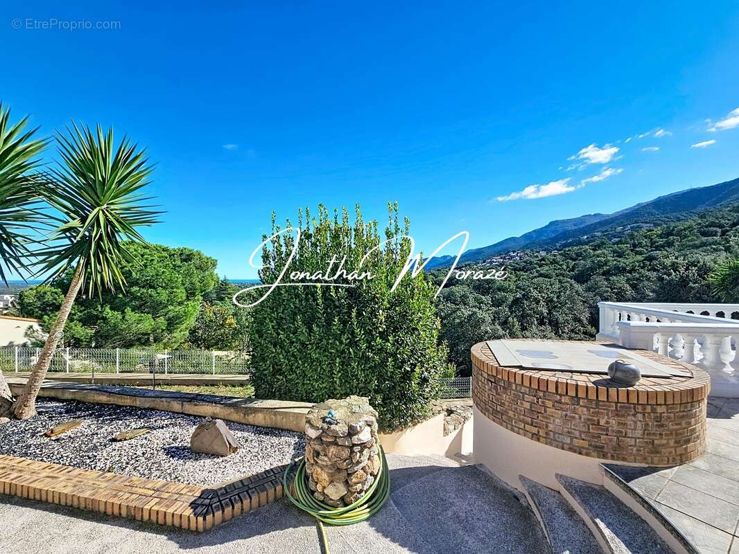 Maison à VILLELONGUE-DELS-MONTS