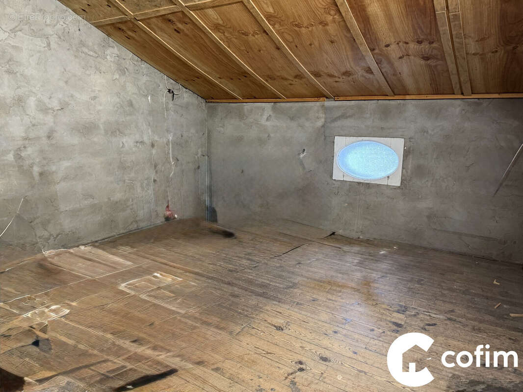 étage - Maison à LABOUHEYRE