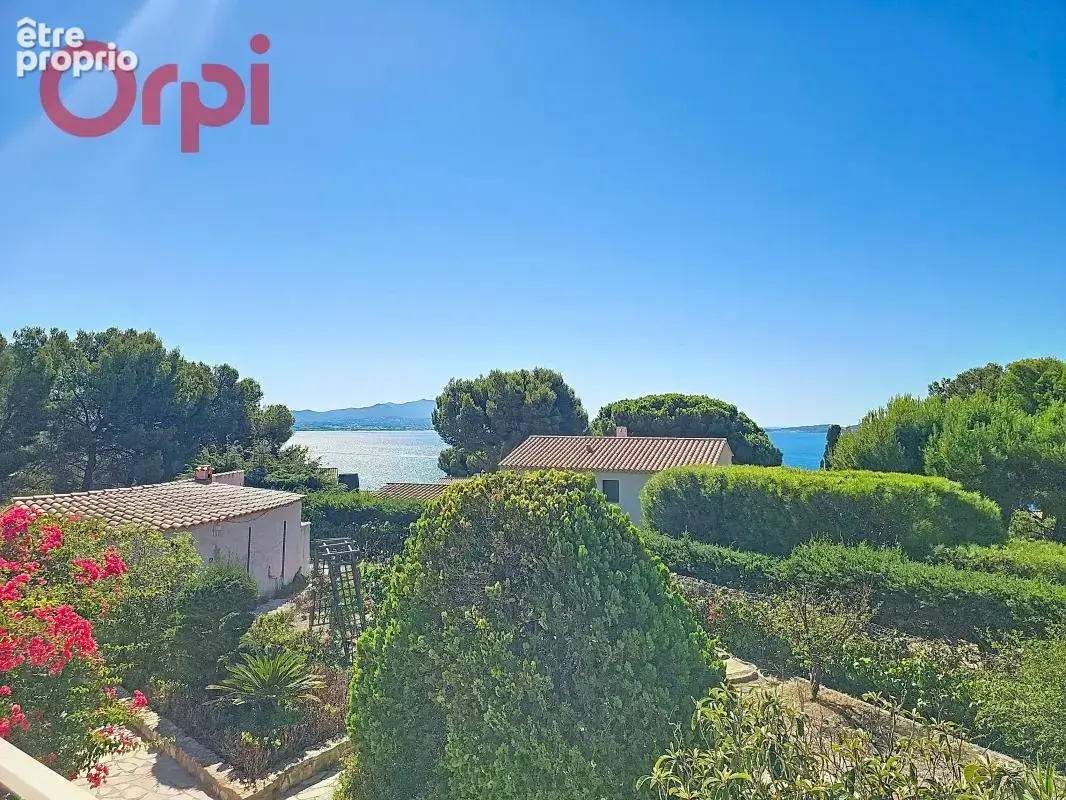 Sanary-sur-Mer — Vue mer panoramique et volumes d'exception - photo 2