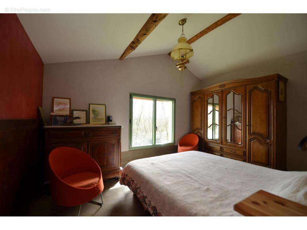 Maison 97 m² à Saint-Antoine-Sur-L'isle  - photo 12