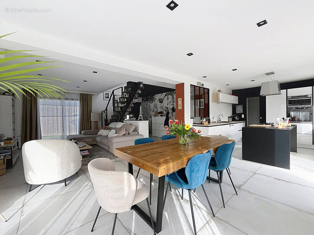 Maison à SAINT-MELOIR-DES-ONDES