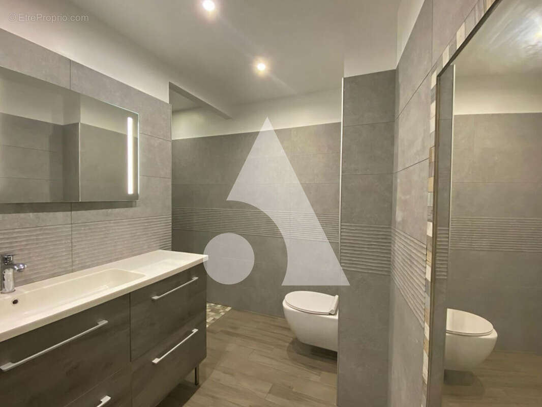 Maison à PUY-L'EVEQUE