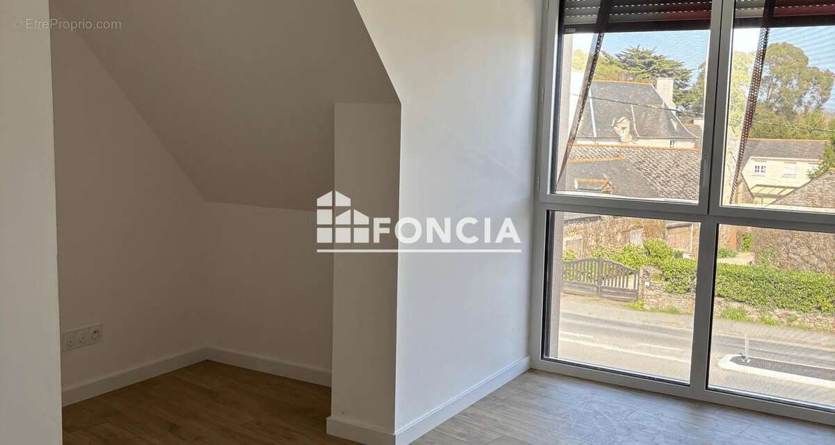 DERNIER ÉTAGE GRAND appartement T2 immédiatement disponible, vue dégagée, nouvelle copropriété de standing à taille humaine - photo 2