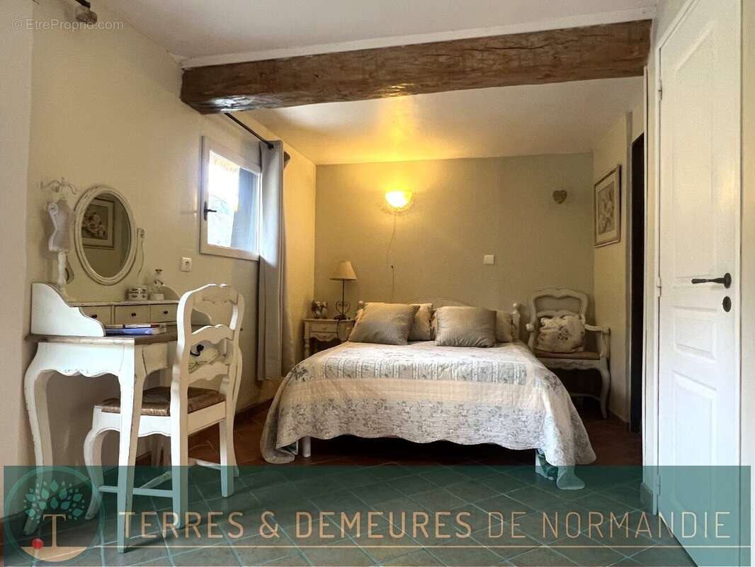 Maison à MARAIS-VERNIER