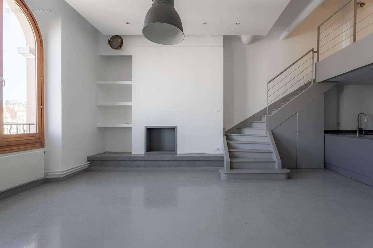 Appartement à MARSEILLE-7E